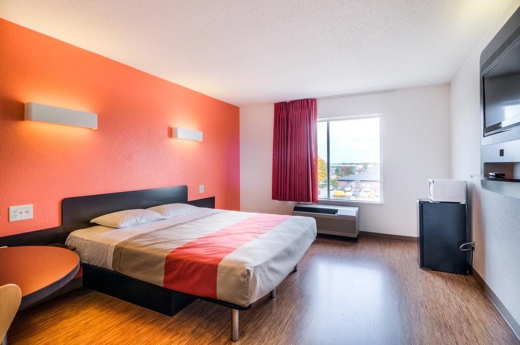 Motel 6 Normal Δωμάτιο φωτογραφία