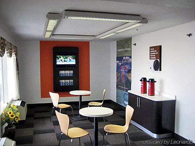 Motel 6 Normal Εξωτερικό φωτογραφία